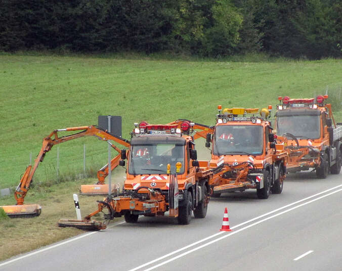 Mäharbeiten (Foto: Landratsamt Bodenseekreis)