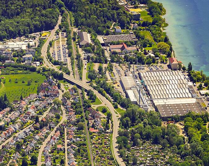 Brücke über die Bahnlinie in Manzell. (Foto: Frankenair)